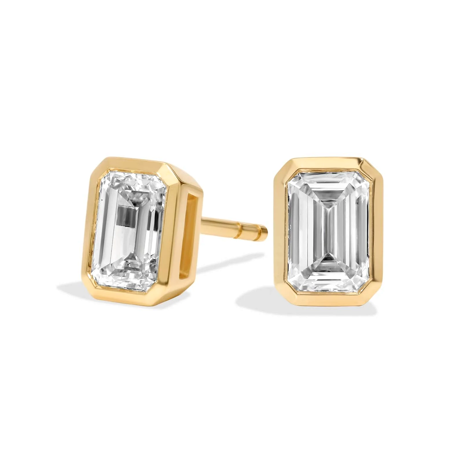 L’Orée Bezel Set Emerald Cut Lab Grown Diamond