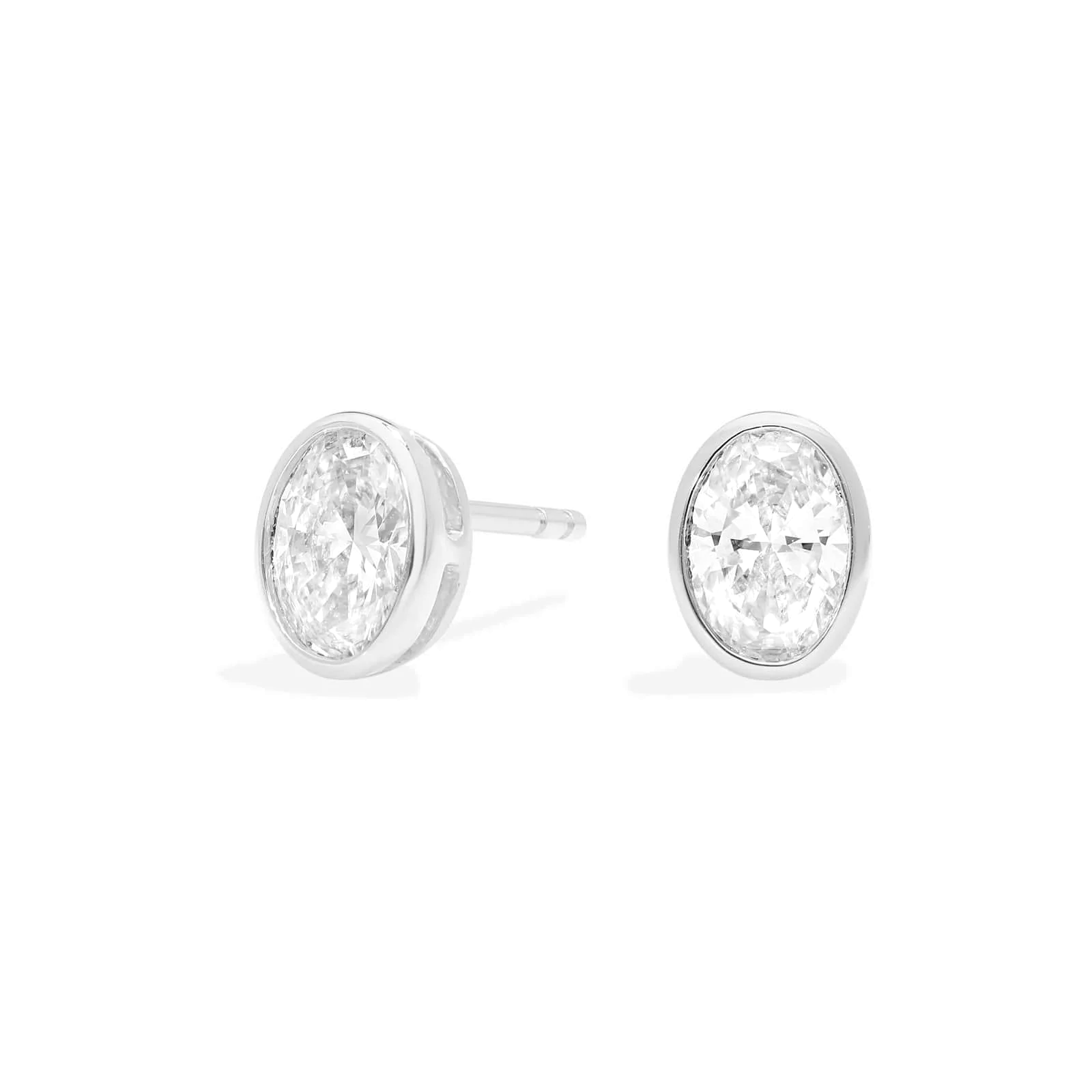 L’Orée Bezel Set Oval Cut Lab Grown Diamond
