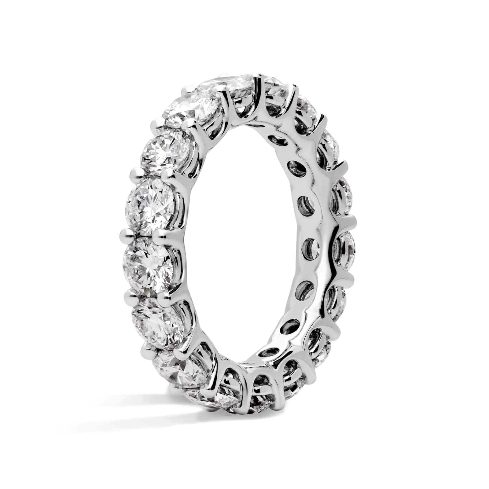 L’Orée Lab Diamond Brilliant Cut Eternity Ring